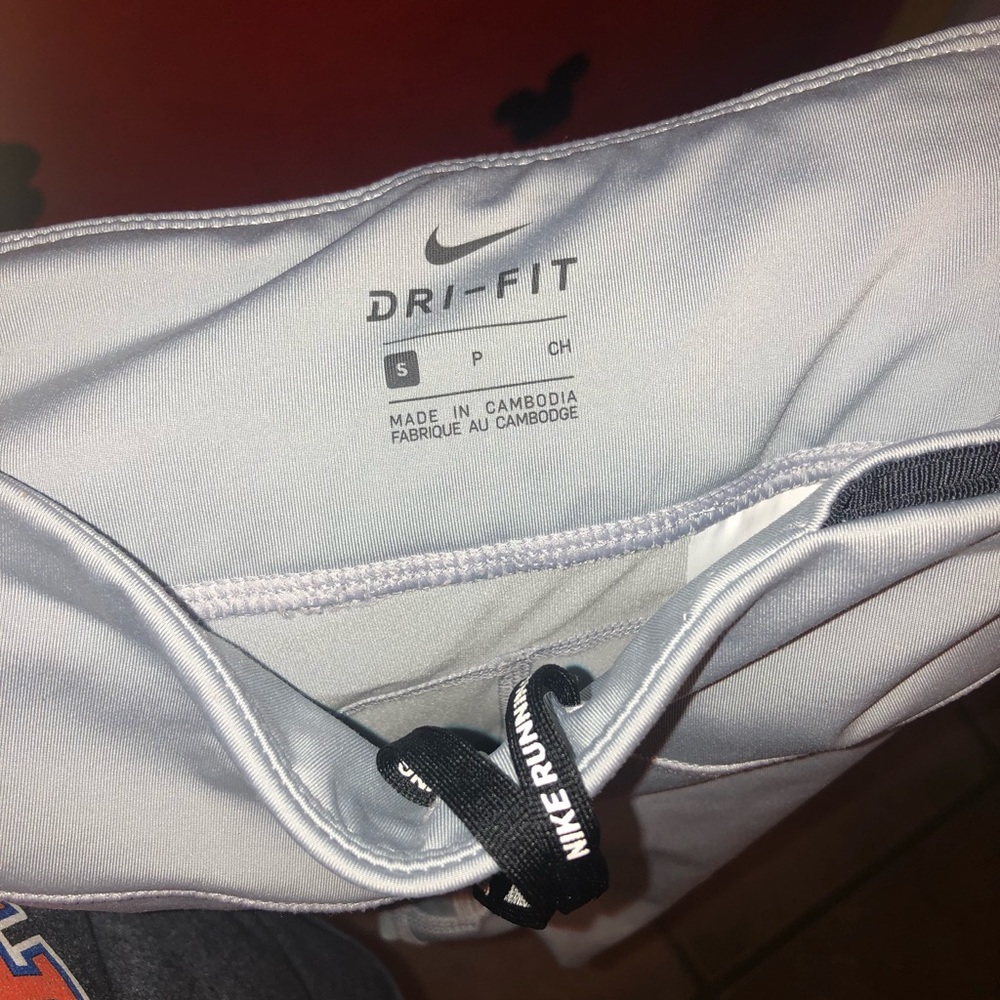 Nike Leggings - Picture 4 of 6